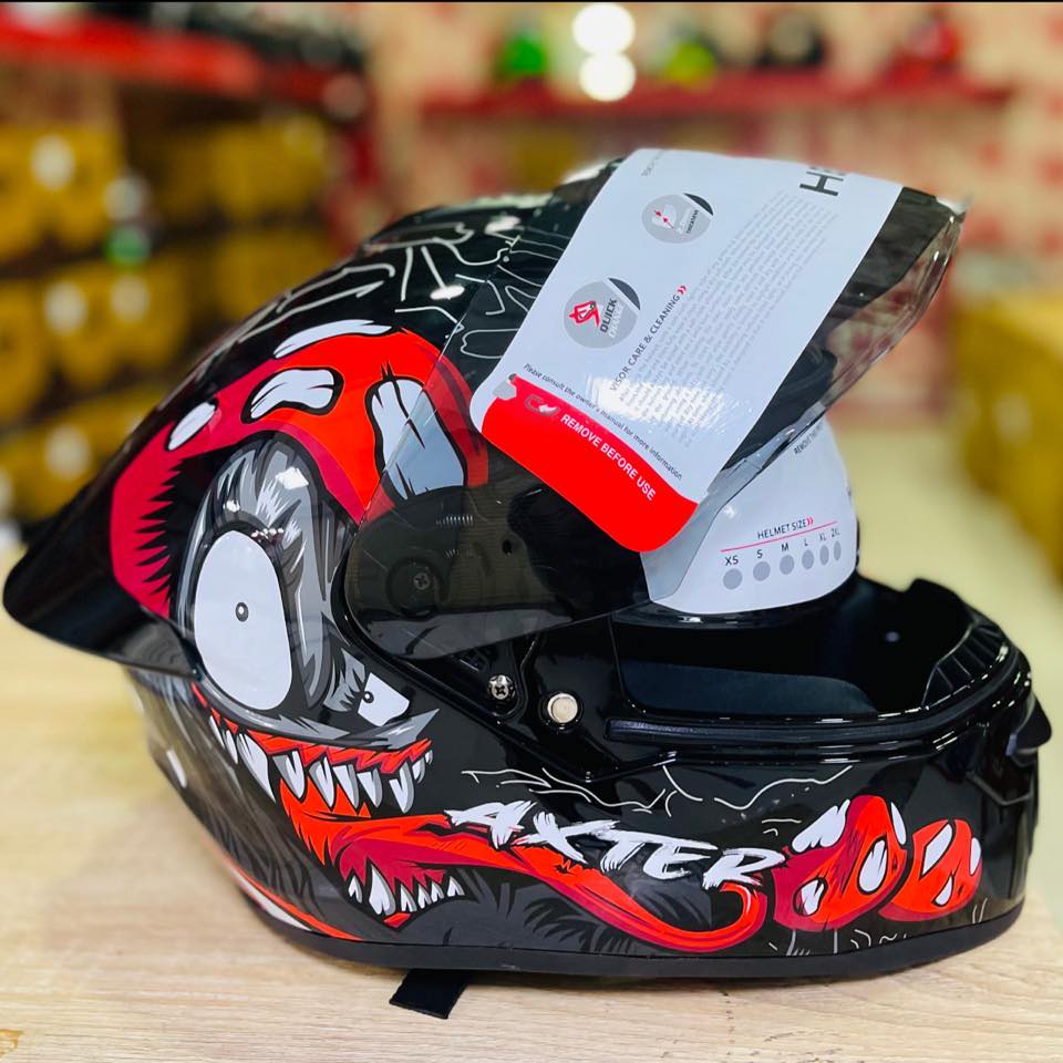 RR helmet HOUSE 