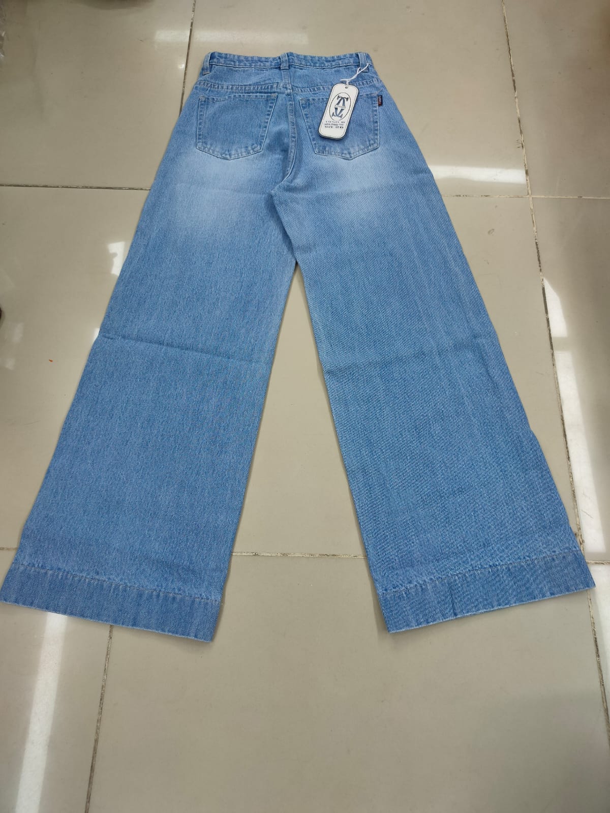 7501b4fe-3cc3-47ea-bb48-244a4a2e2d18 